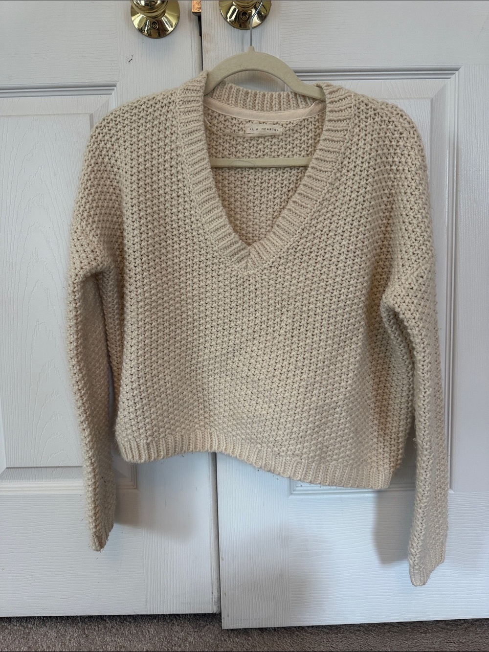 V-Neck Chunky Knit Sweater in Cream